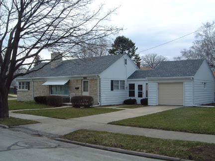 3100 Saint Clair St, Racine, WI 53402