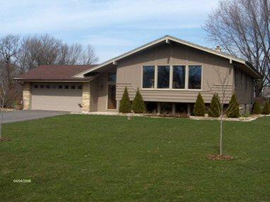 18616 W Lookout Ln, New Berlin, WI 53146