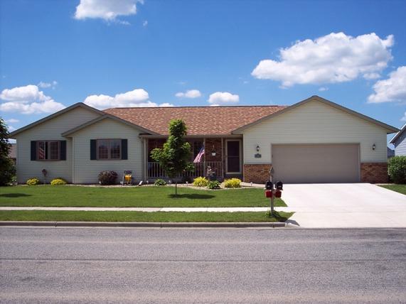 323 Cypress Circle Ln., Holmen, WI 54636