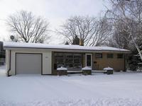 5628 Bentwood Ln., Greendale, WI 53129