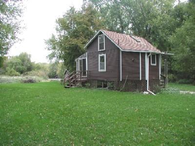 2520 W Bonniwell Rd, Mequon, WI 53097