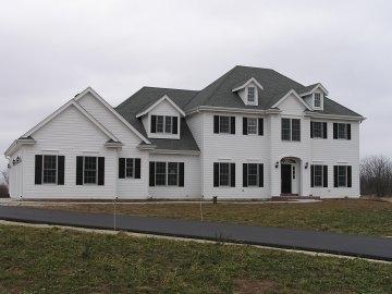 11848 Hidden Valley Dr., Cedarburg, WI 53012