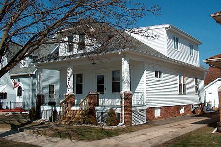 2707 Charles St., Racine, WI 53402