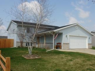 1005 Wheelock Ave, Hartford, WI 53027