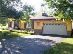 S105W37201 Estates Dr, Eagle, WI 53119