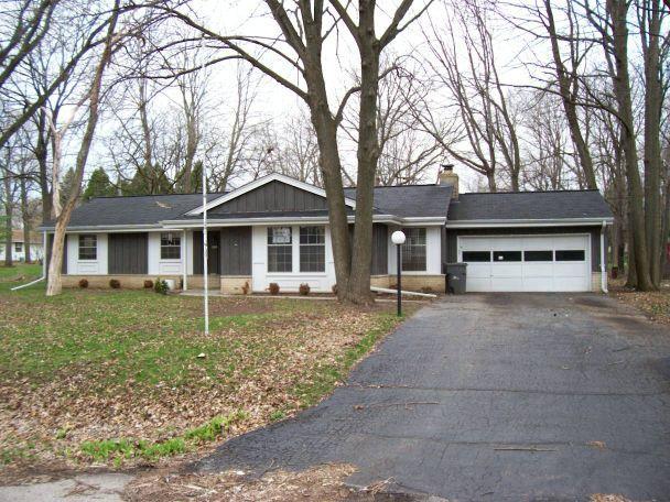 8341 N 67th St, Brown Deer, WI 53223