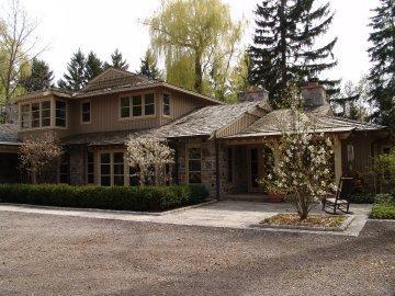 9500 N Upper River, River Hills, WI 53217