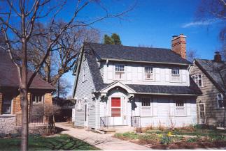 5123 N Idlewild Ave, Whitefish Bay, WI 53217