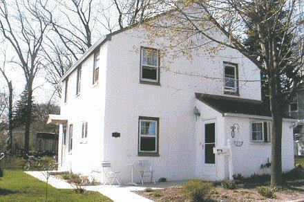 5595 Arrowwood St., Greendale, WI 53129