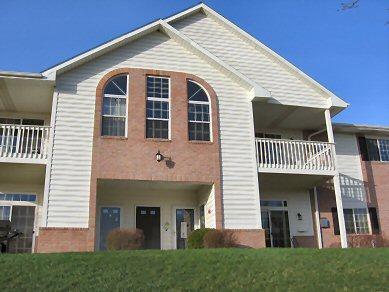 W241N2511 E Parkway Meadow Cir. #5, Pewaukee, WI 53072