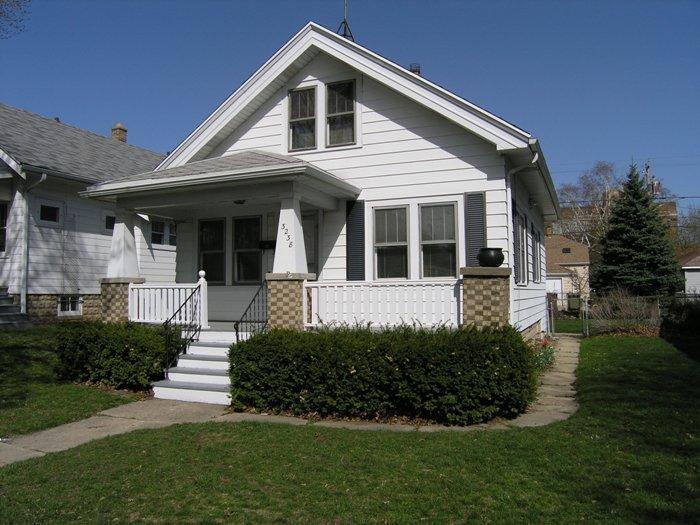3238 S Griffin Ave, Milwaukee, WI 53207