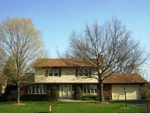 13765 W Pleasant View Dr., New Berlin, WI 53151