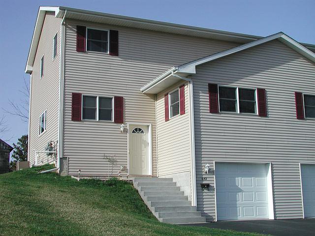 642 S Kuester Ln., West Bend, WI 53090