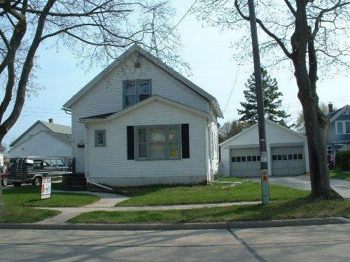 409 Cleveland Ave., Manitowoc, WI 54220