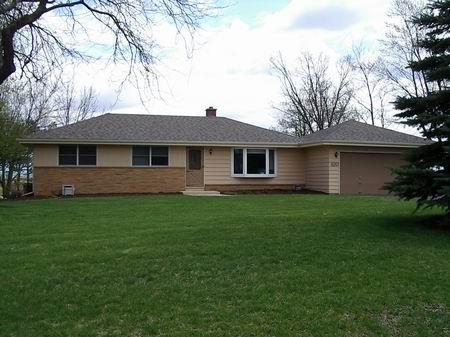 820 Hi Ridge Ave., Brookfield, WI 53186