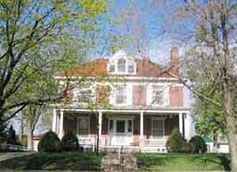 210 S 14th St., La Crosse, WI 54601