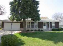 5323 Lakeview Dr., Greendale, WI 53129
