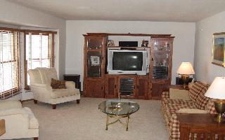 10426 S Donald Dr., Oak Creek, WI 53154
