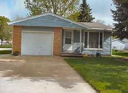 616 E Harvard St, Oconomowoc, WI 53066