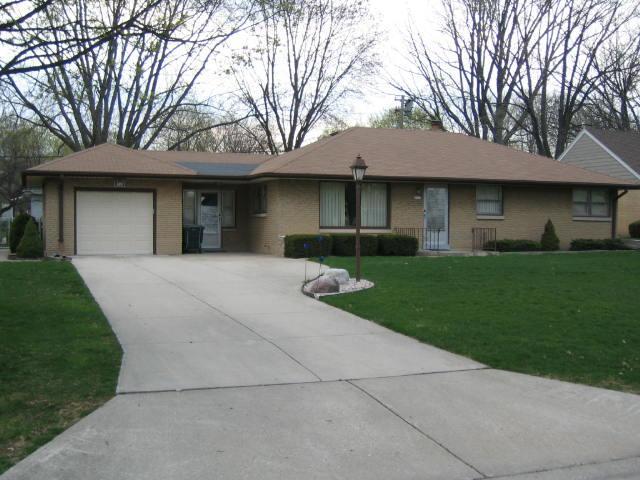 4451 N 108th St., Wauwatosa, WI 53225