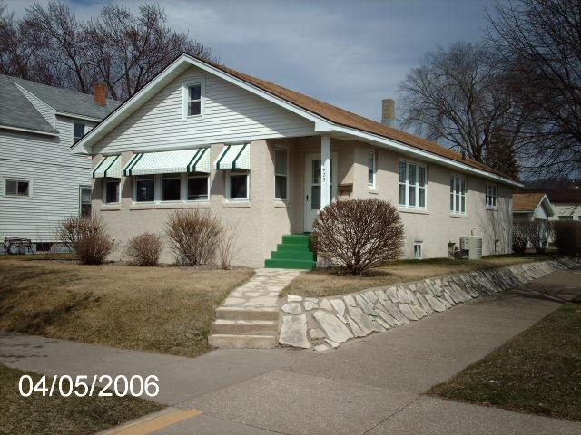 1425 S 20th St., La Crosse, WI 54601