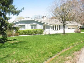 18786 W Lookout Ln., New Berlin, WI 53146