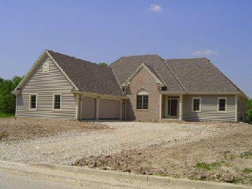 3262 W Yorkshire Cir., Franklin, WI 53132