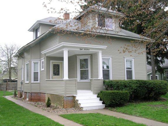 817 Michigan Ave, South Milwaukee, WI 53172