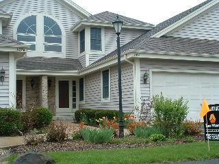 1927C Springbrook North, Waukesha, WI 53186
