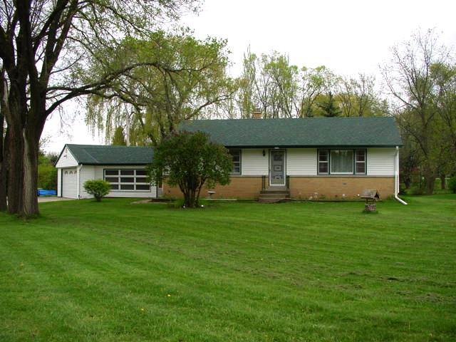 5186 S Froemming Dr., Hales Corners, WI 53130