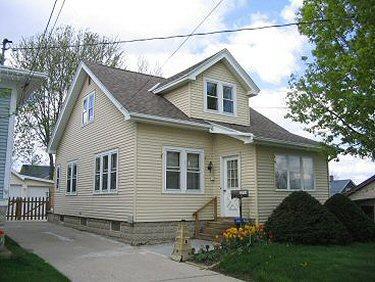 1716 Monroe St., West Bend, WI 53090