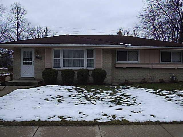 5967 Oakwood Ave., Greendale, WI 53129
