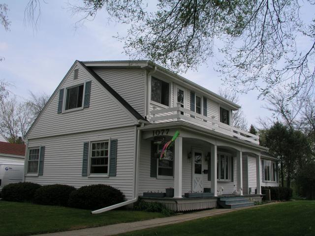 1077 Birchwood Dr., West Bend, WI 53095