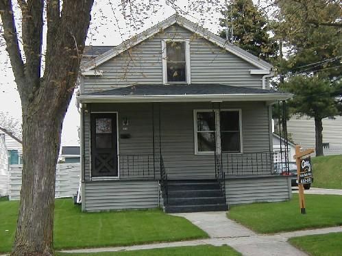2125 S 9th St., Manitowoc, WI 54220