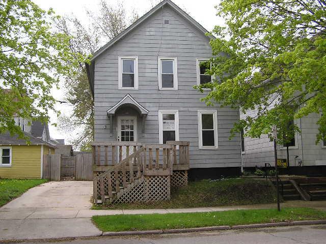 911 Lincoln Ave., Sheboygan, WI 53081