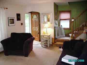 2535 N 71st St, Wauwatosa, WI 53213