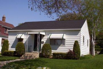 216 Edgewood, West Bend, WI 53095