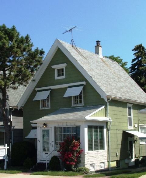 2972 S Kinnickinnic Ave., Milwaukee, WI 53207