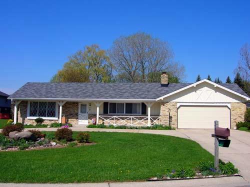 6451 N Sunset Ln., Glendale, WI 53217