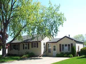 2246 N 118th St., Wauwatosa, WI 53226