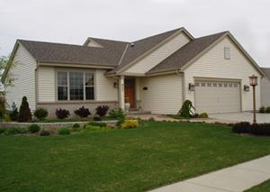 822 N Kelly Ln, Elkhorn, WI 53121