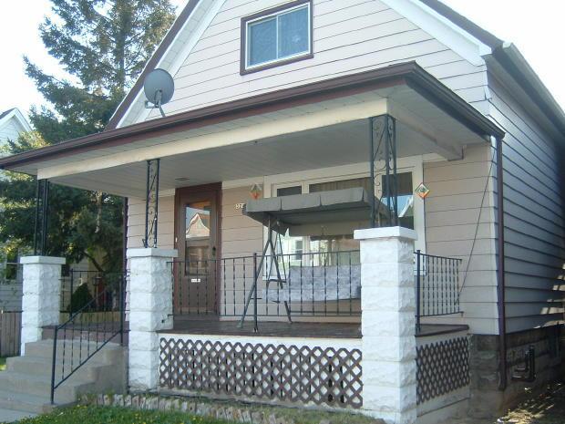 3245 N Holton St, Milwaukee, WI 53212