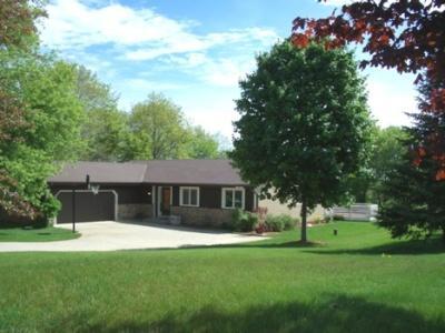 W257N8324 Fairview Ln, Lisbon, WI 53089