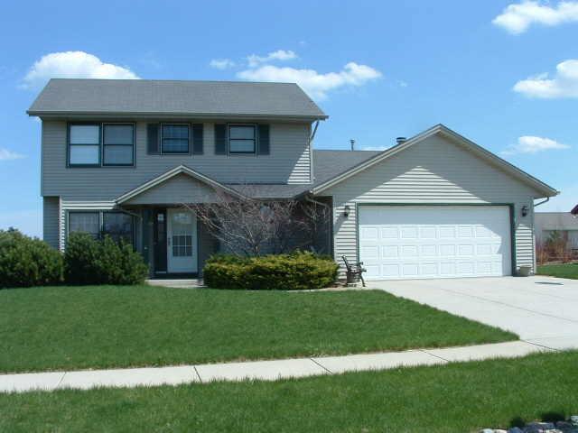 10540 S Jessica Dr, Oak Creek, WI 53154