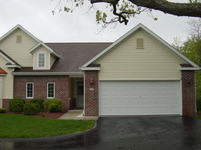 5205 S Acorn Ln., Greenfield, WI 53221