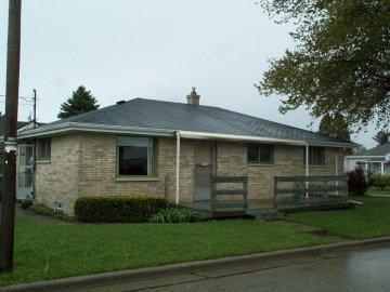3921 Southlawn Ave., Mount Pleasant, WI 53403
