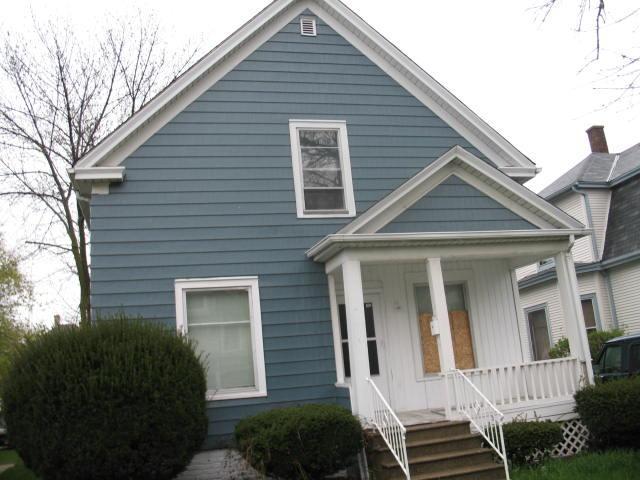 1817 Grand Ave., Racine, WI 53403