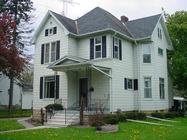 320 S Rusk, Viroqua, WI 54665