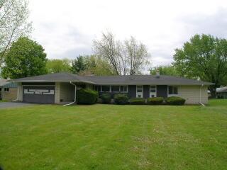 2517 W Green Tree Rd., Glendale, WI 53209