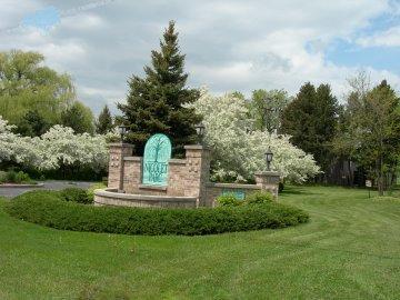 500 W Bender Rd #21, Glendale, WI 53217